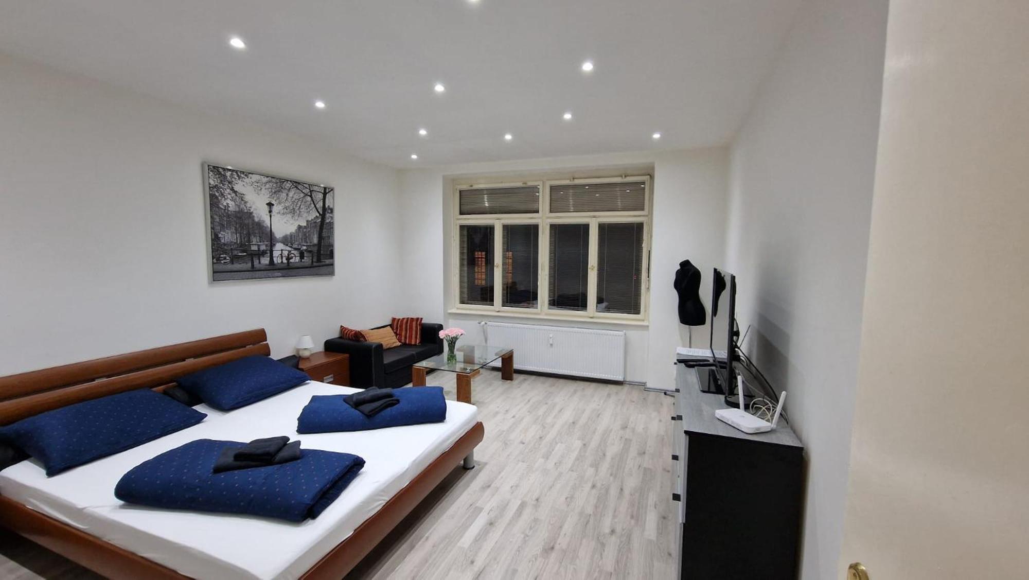 Apartment Flora - Late Check-Out At Noon 12 O Clock For Free Братислава Экстерьер фото